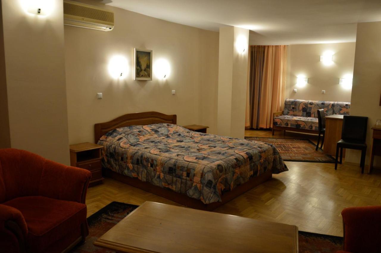 Drama Hotel 3*